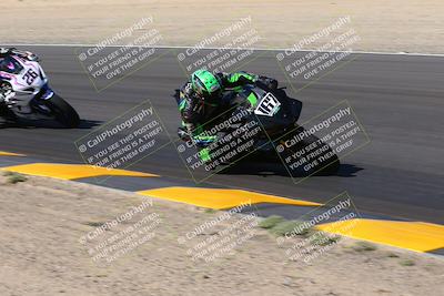 media/Oct-08-2022-SoCal Trackdays (Sat) [[1fc3beec89]]/Turn 7 Inside (145pm)/